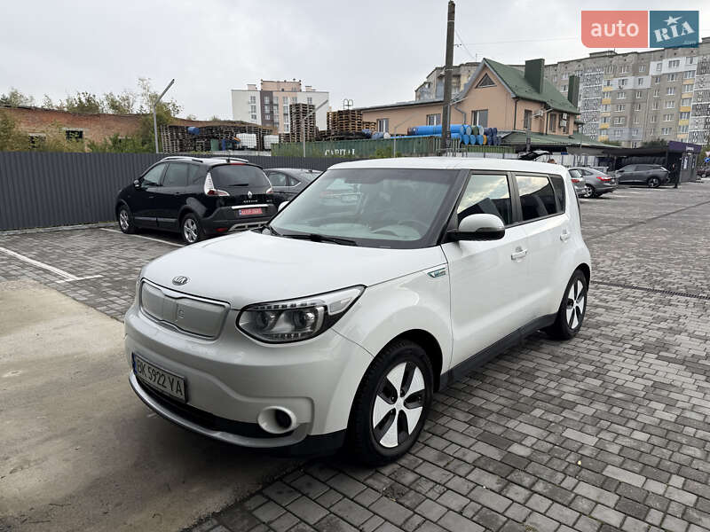 Внедорожник / Кроссовер Kia Soul 2015 в Ровно