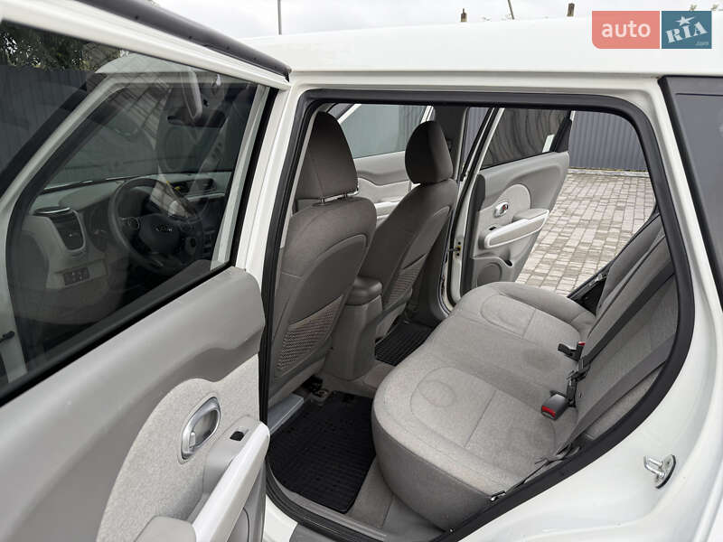 Внедорожник / Кроссовер Kia Soul 2015 в Ровно