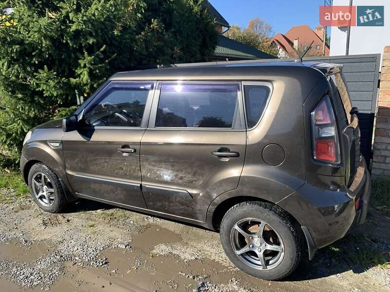 Позашляховик / Кросовер Kia Soul 2011 в Львові