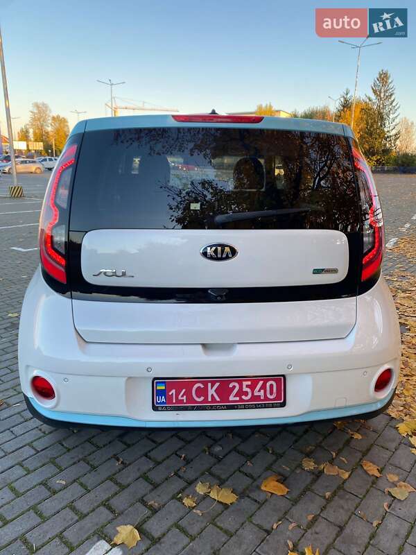 Внедорожник / Кроссовер Kia Soul 2015 в Тернополе