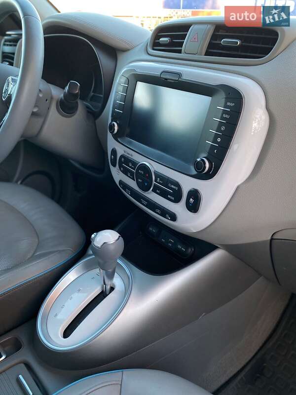 Внедорожник / Кроссовер Kia Soul 2015 в Тернополе