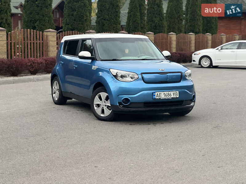 Внедорожник / Кроссовер Kia Soul 2015 в Днепре фото 3 Внедорожник / Кроссовер Kia Soul 2015 в Днепре