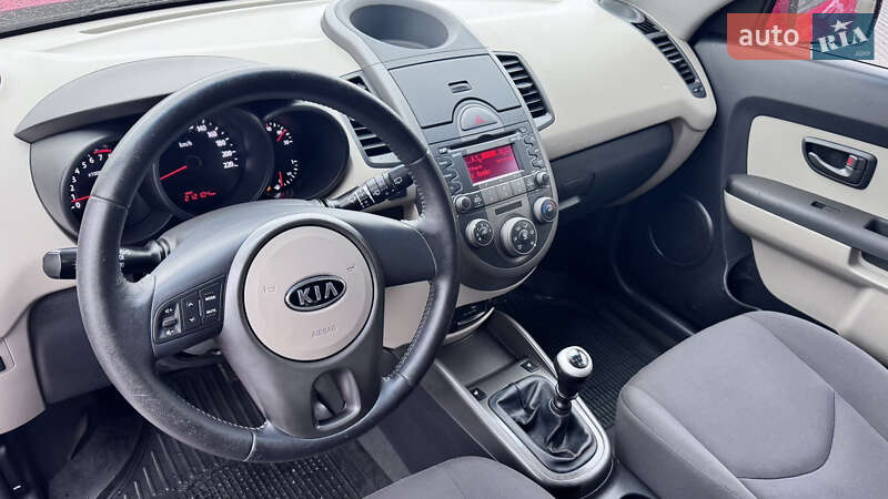 Позашляховик / Кросовер Kia Soul 2009 в Житомирі фото 38 Позашляховик / Кросовер Kia Soul 2009 в Житомирі