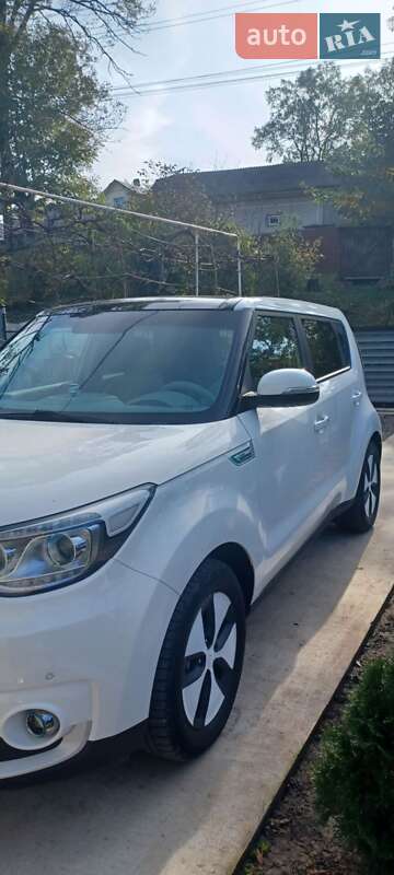 Позашляховик / Кросовер Kia Soul 2018 в Чернівцях фото Позашляховик / Кросовер Kia Soul 2018 в Чернівцях