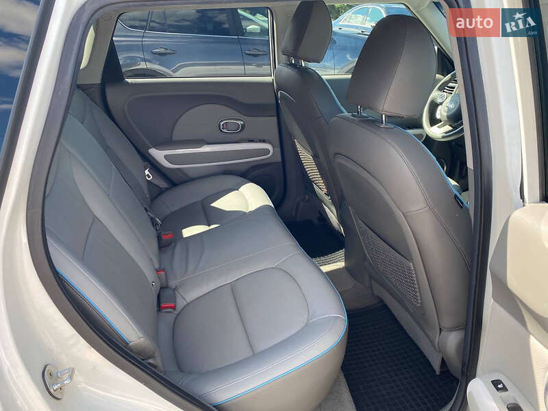 Внедорожник / Кроссовер Kia Soul 2016 в Житомире фото 12 Внедорожник / Кроссовер Kia Soul 2016 в Житомире