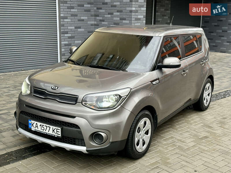 Внедорожник / Кроссовер Kia Soul 2017 в 