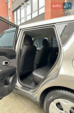 Внедорожник / Кроссовер Kia Soul 2017 в 