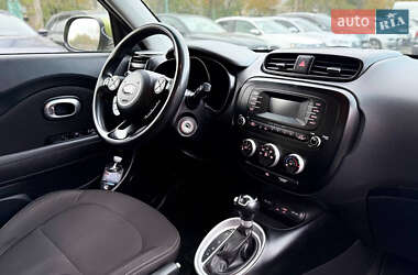 Позашляховик / Кросовер Kia Soul 2015 в 
