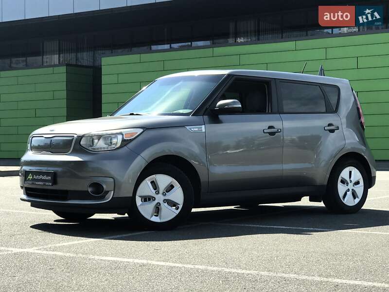 Позашляховик / Кросовер Kia Soul 2015 в Києві