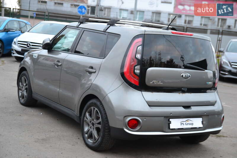 Внедорожник / Кроссовер Kia Soul 2016 в Луцке