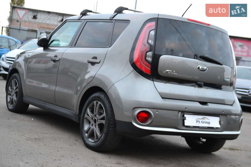 Внедорожник / Кроссовер Kia Soul 2016 в Луцке