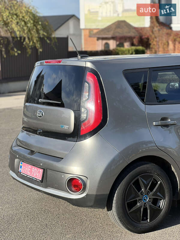 Внедорожник / Кроссовер Kia Soul 2016 в Владимире фото 19 Внедорожник / Кроссовер Kia Soul 2016 в Владимире