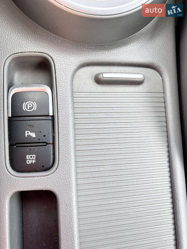 Внедорожник / Кроссовер Kia Soul 2016 в Владимире фото 35 Внедорожник / Кроссовер Kia Soul 2016 в Владимире