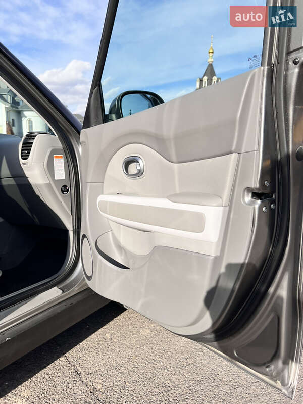 Внедорожник / Кроссовер Kia Soul 2016 в Владимире фото 37 Внедорожник / Кроссовер Kia Soul 2016 в Владимире