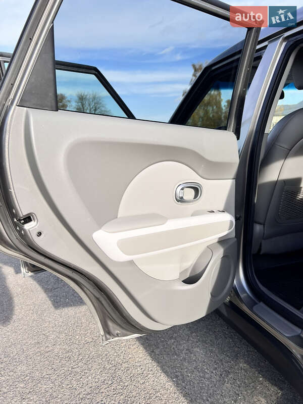 Внедорожник / Кроссовер Kia Soul 2016 в Владимире фото 45 Внедорожник / Кроссовер Kia Soul 2016 в Владимире