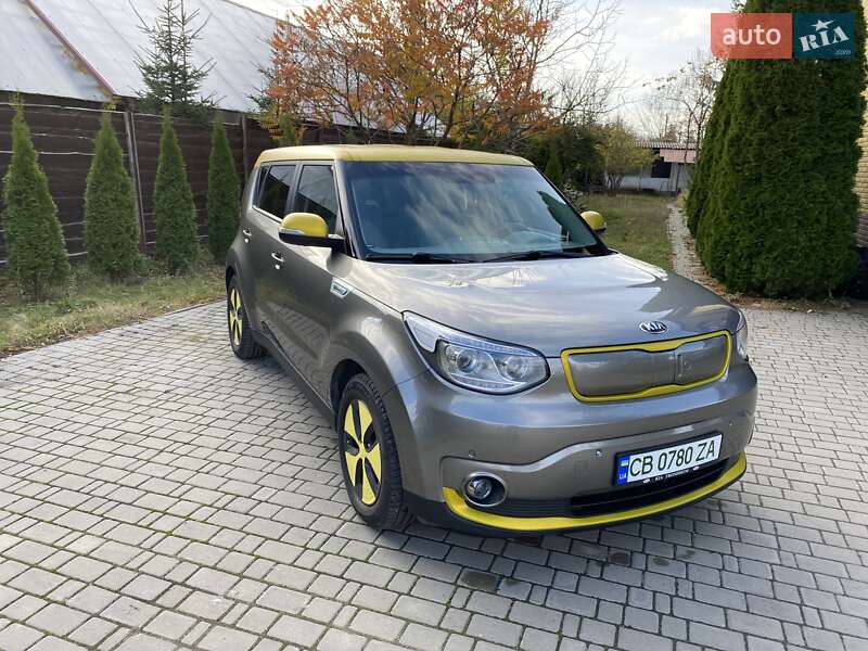 Внедорожник / Кроссовер Kia Soul 2015 в Киеве фото 3 Внедорожник / Кроссовер Kia Soul 2015 в Киеве