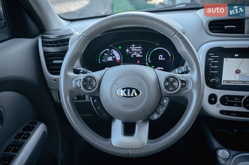 Внедорожник / Кроссовер Kia Soul 2017 в Умани фото 18 Внедорожник / Кроссовер Kia Soul 2017 в Умани