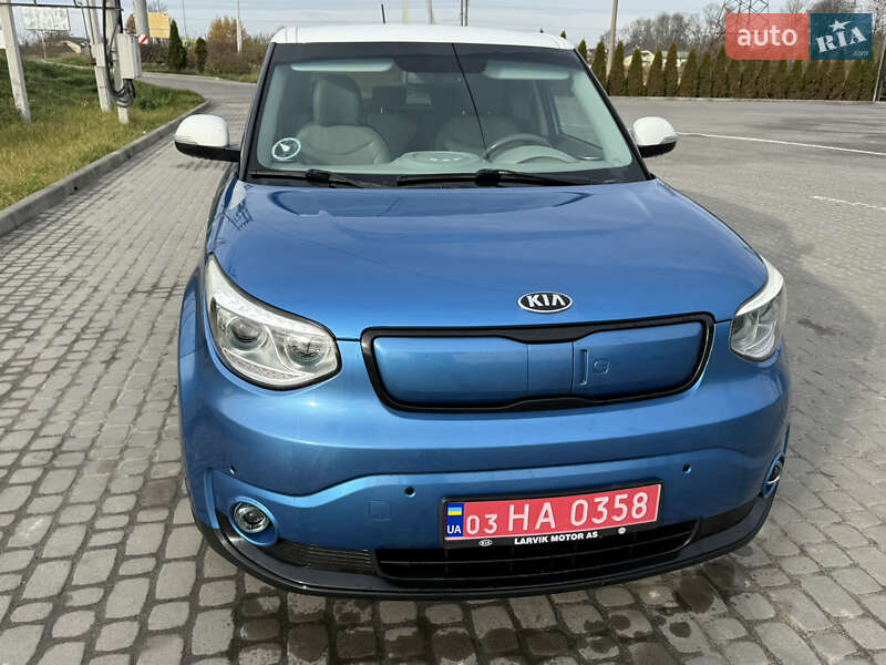Внедорожник / Кроссовер Kia Soul 2014 в Львове