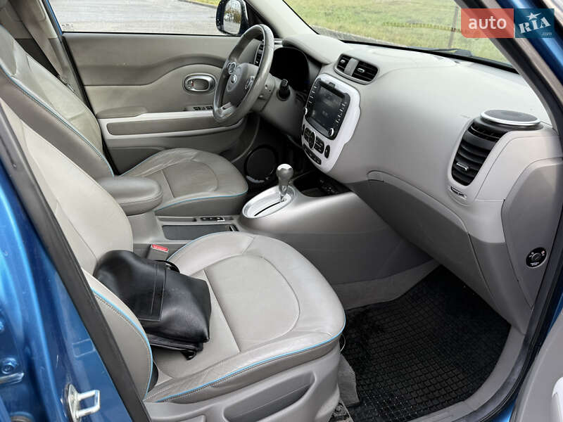 Внедорожник / Кроссовер Kia Soul 2014 в Львове