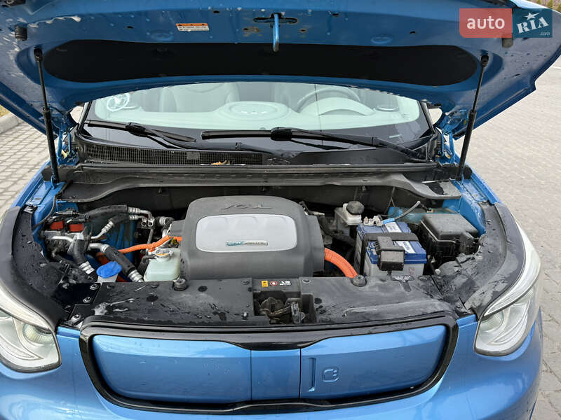 Внедорожник / Кроссовер Kia Soul 2014 в Львове