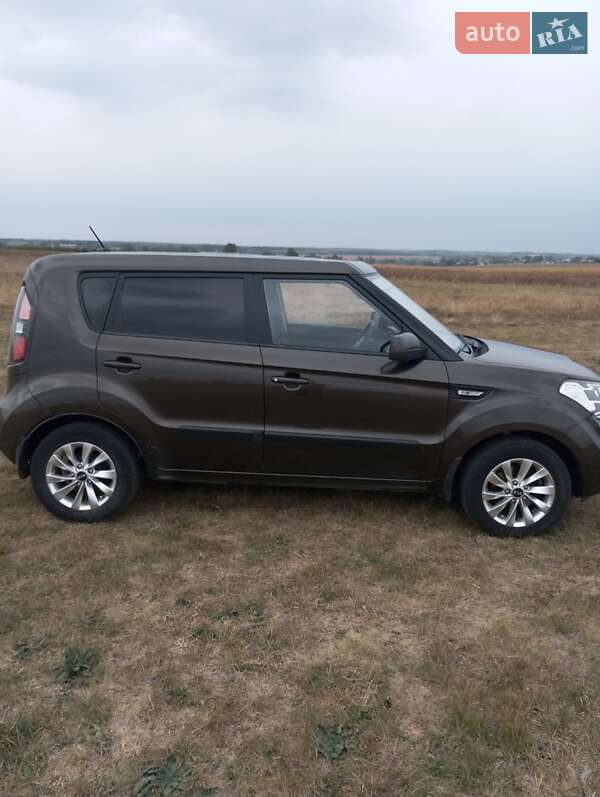 Внедорожник / Кроссовер Kia Soul 2011 в Голованевске