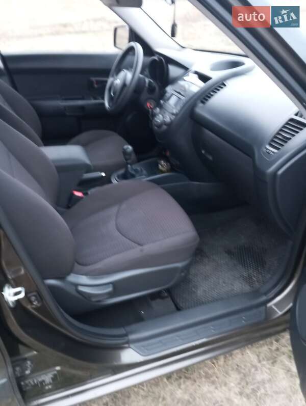 Внедорожник / Кроссовер Kia Soul 2011 в Голованевске