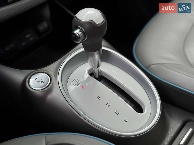 Внедорожник / Кроссовер Kia Soul 2015 в Ровно фото 38 Внедорожник / Кроссовер Kia Soul 2015 в Ровно