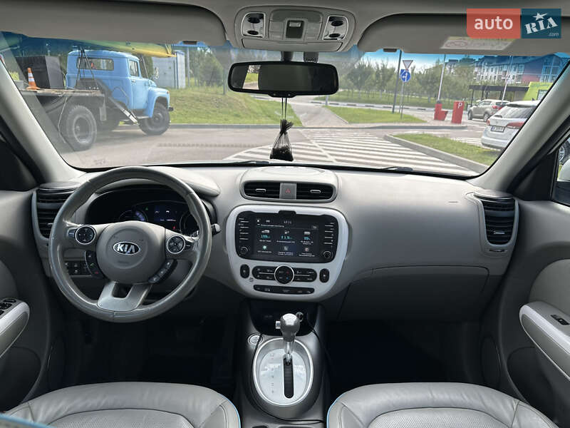 Внедорожник / Кроссовер Kia Soul 2017 в Ровно