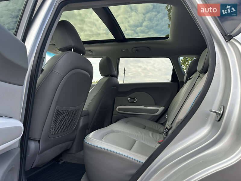 Внедорожник / Кроссовер Kia Soul 2017 в Ровно