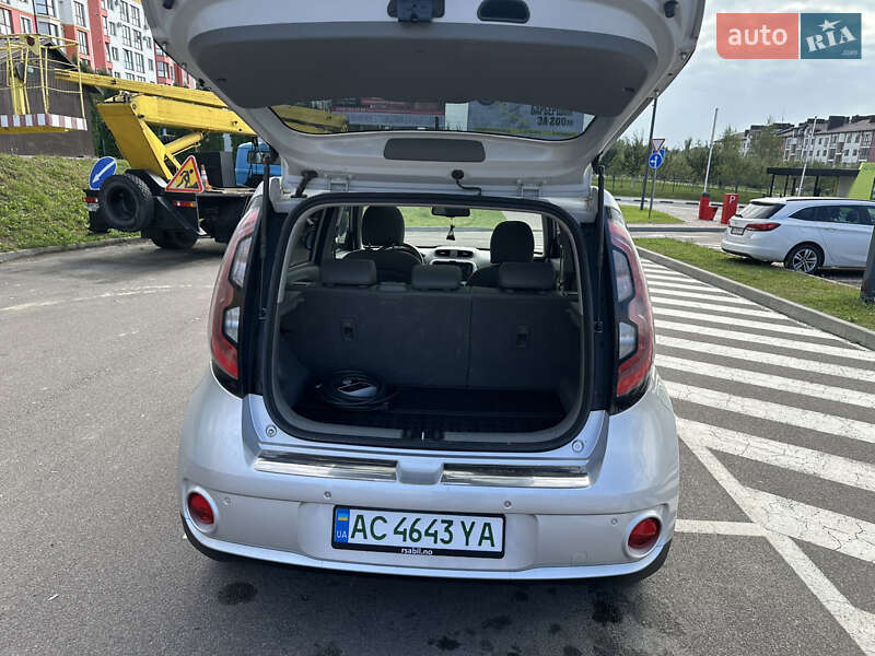 Внедорожник / Кроссовер Kia Soul 2017 в Ровно