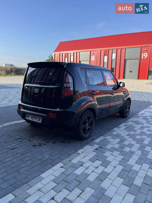 Позашляховик / Кросовер Kia Soul 2011 в Львові