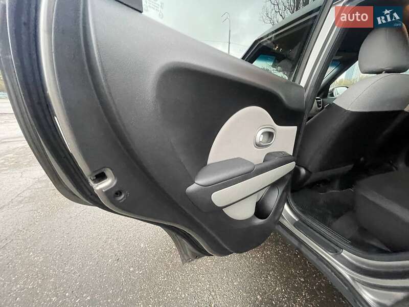 Внедорожник / Кроссовер Kia Soul 2015 в Киеве фото 17 Внедорожник / Кроссовер Kia Soul 2015 в Киеве