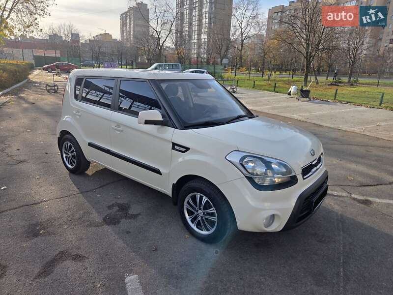 Внедорожник / Кроссовер Kia Soul 2012 в Киеве фото Внедорожник / Кроссовер Kia Soul 2012 в Киеве