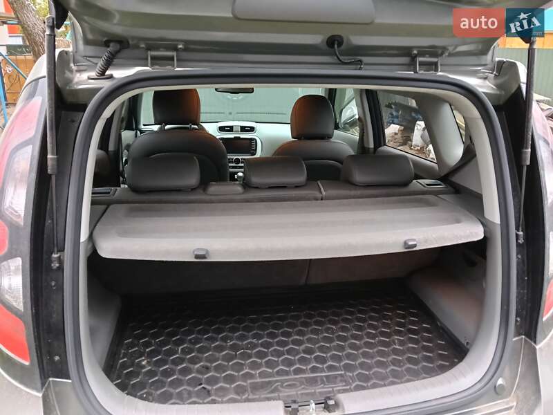 Внедорожник / Кроссовер Kia Soul 2016 в Ровно фото 3 Внедорожник / Кроссовер Kia Soul 2016 в Ровно