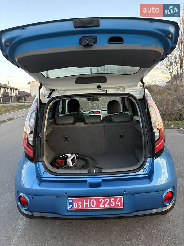 Внедорожник / Кроссовер Kia Soul 2015 в Ровно