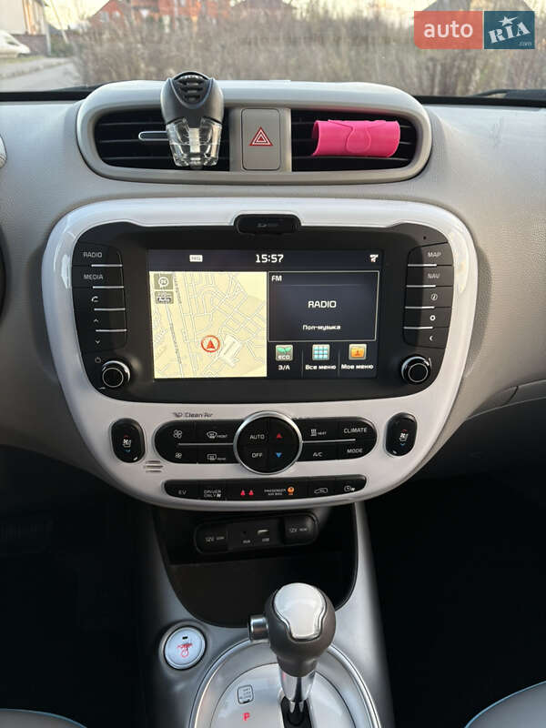 Внедорожник / Кроссовер Kia Soul 2015 в Ровно