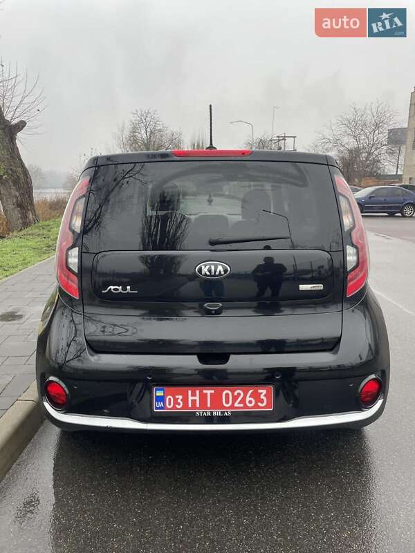 Внедорожник / Кроссовер Kia Soul 2015 в Киеве