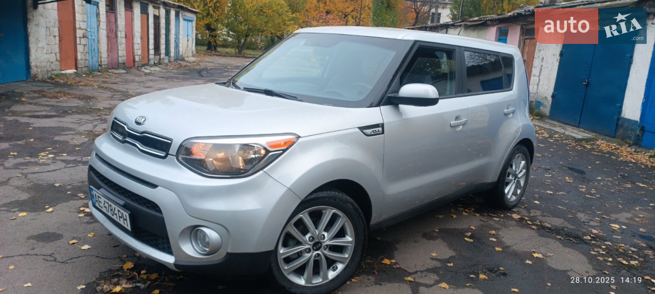 Продам свій автомобіль в гарному стані. 