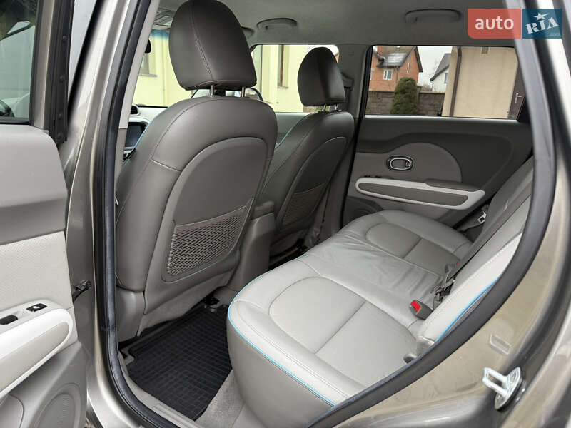 Внедорожник / Кроссовер Kia Soul 2015 в Ивано-Франковске