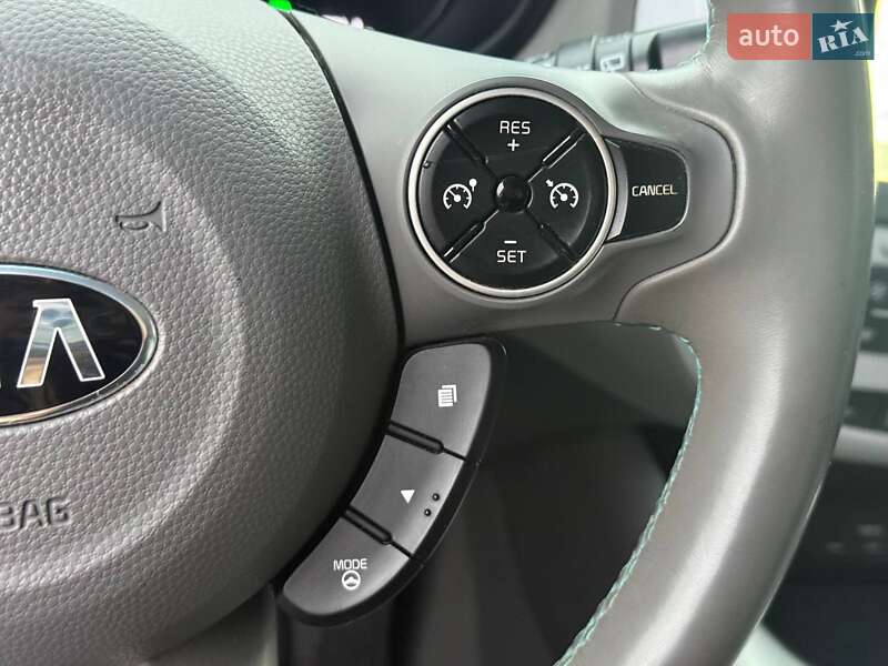 Внедорожник / Кроссовер Kia Soul 2015 в Ровно