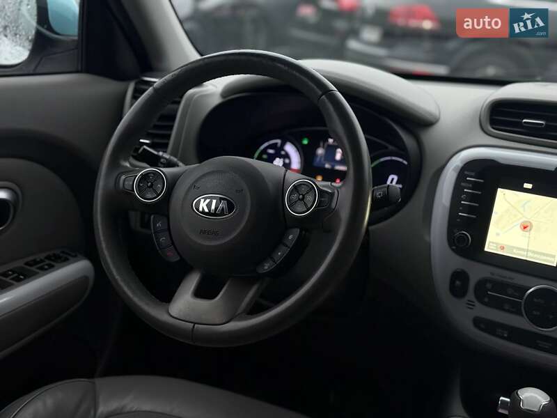 Внедорожник / Кроссовер Kia Soul 2015 в Ровно