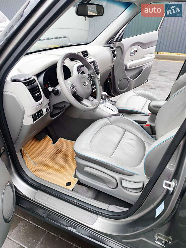 Позашляховик / Кросовер Kia Soul 2017 в Шептицькому