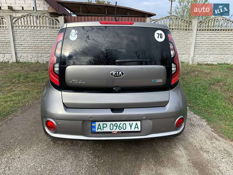 Внедорожник / Кроссовер Kia Soul 2015 в Запорожье