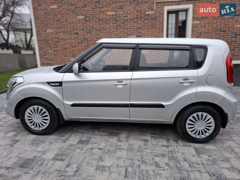 Внедорожник / Кроссовер Kia Soul 2011 в Черновцах