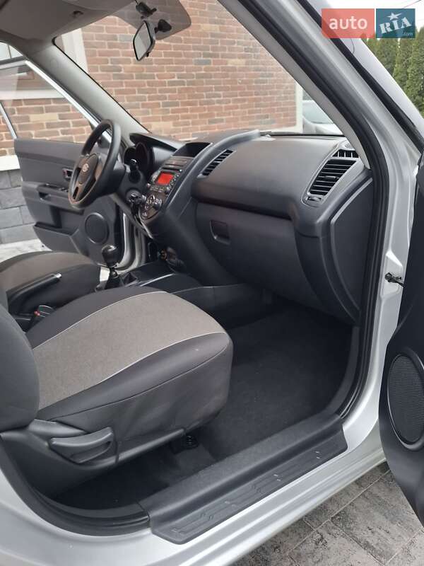 Внедорожник / Кроссовер Kia Soul 2011 в Черновцах