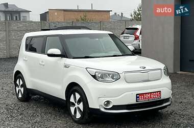 Внедорожник / Кроссовер Kia Soul 2016 в Ровно