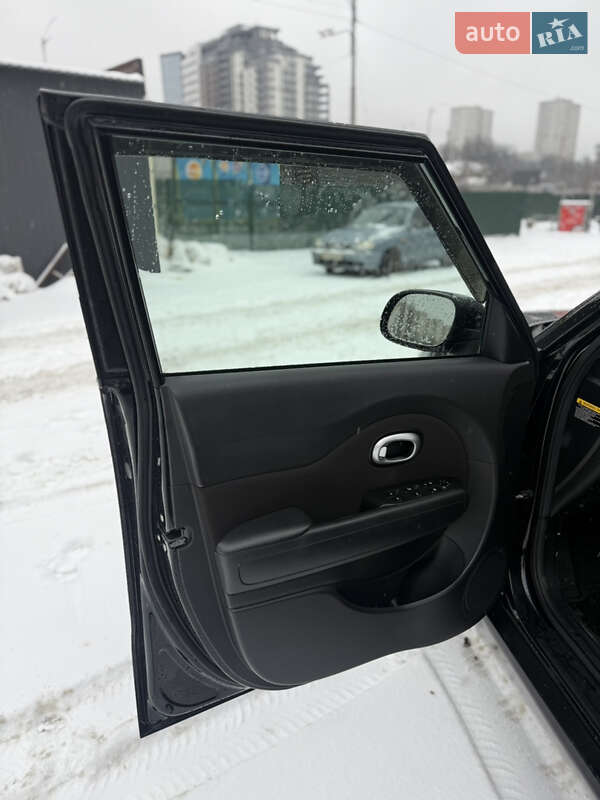 Внедорожник / Кроссовер Kia Soul 2015 в Киеве фото 8 Внедорожник / Кроссовер Kia Soul 2015 в Киеве