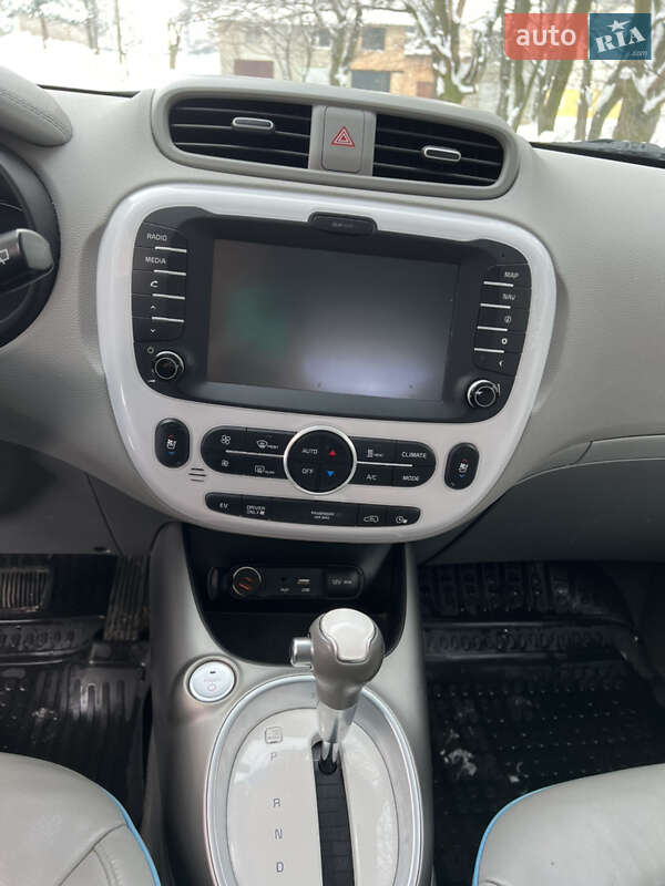 Внедорожник / Кроссовер Kia Soul 2017 в Горохове