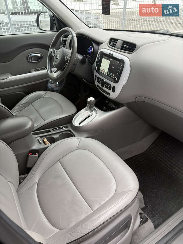 Внедорожник / Кроссовер Kia Soul 2017 в Полтаве