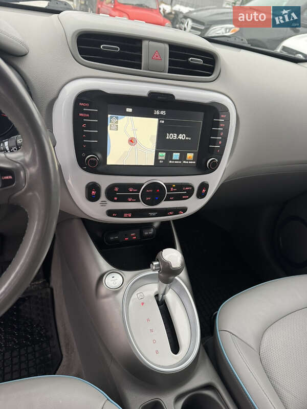 Внедорожник / Кроссовер Kia Soul 2017 в Ивано-Франковске фото 23 Внедорожник / Кроссовер Kia Soul 2017 в Ивано-Франковске